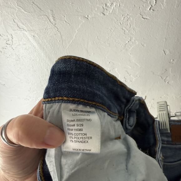Judy Blue Women's Size 9/29 Medium Wash High Rise‎ Cropped Jeans - Picture 10 of 10